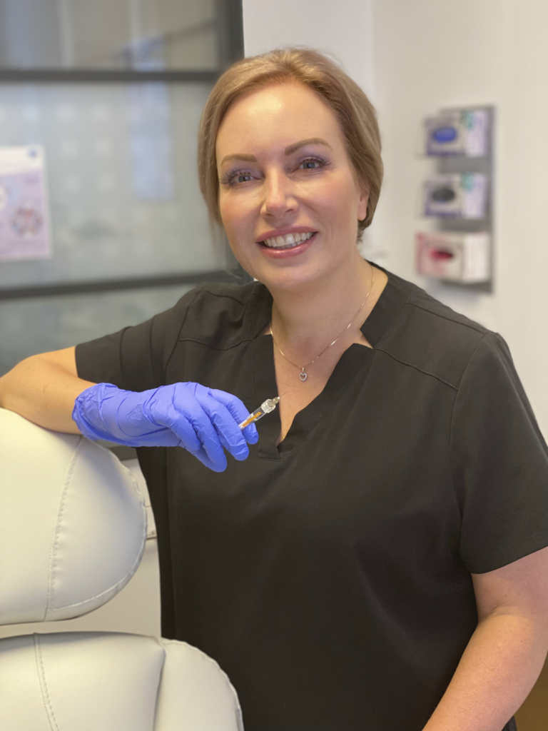 Drs. Katja Kalb in de behandelkamer van BeauMedique